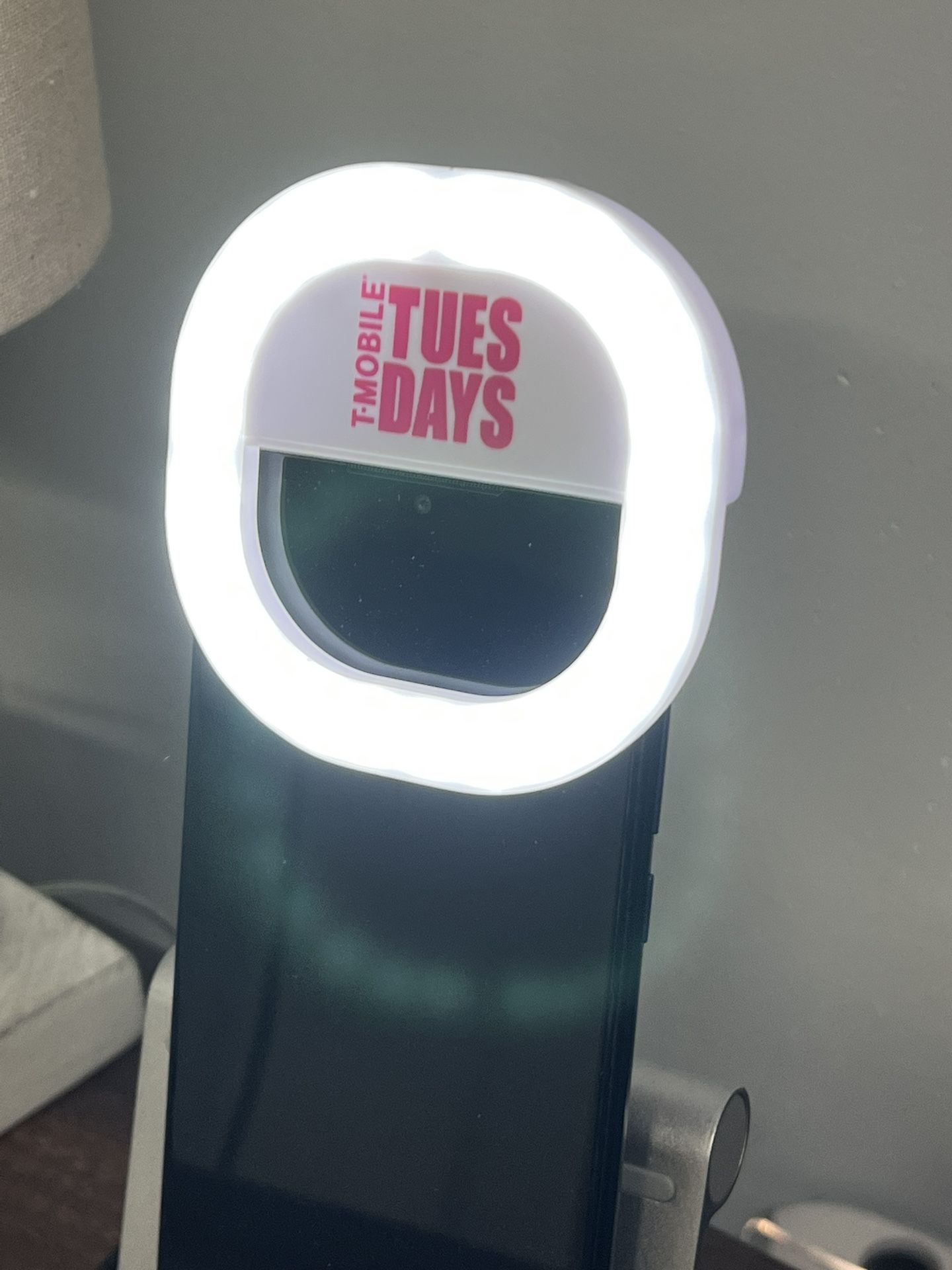 T-Mobile TUESDAYS - Promo Item - Employee - Collectible/ Rechargeable Selfie Light Clip For Phones BRAND NEW