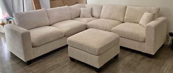 New Sectional Couch with Ottoman! Free Delivery 🚚!