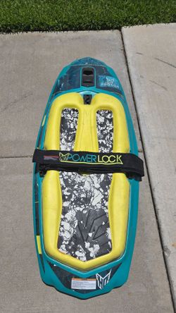HO Sports Proton Kneeboard – Retractable Fins & Easy-Up Handle Assist