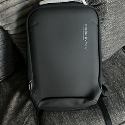 MARK RYDEN Slim Laptop Backpack for Men, High Tech Backpack with Scratch Resistant Shell and USB Charging Port, Waterproof Business Backpack Ideal for