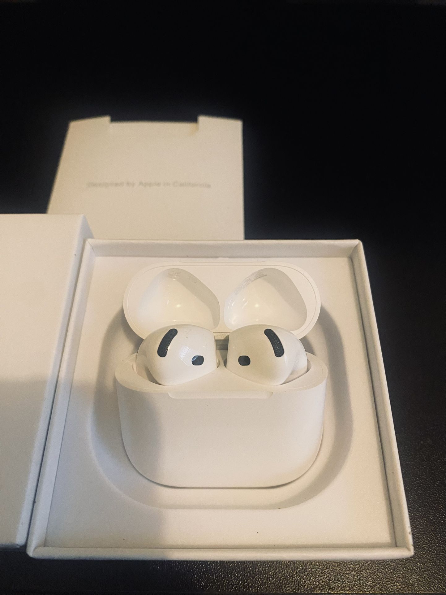 AirPods 4 ANC