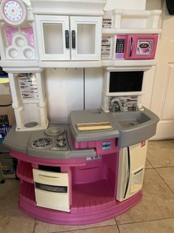 Play Kitchen Set
