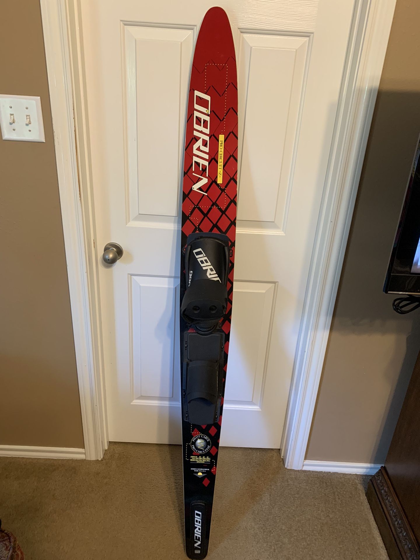 Photo Water Ski Slalom. Obrian Graffiti Circuit Pro