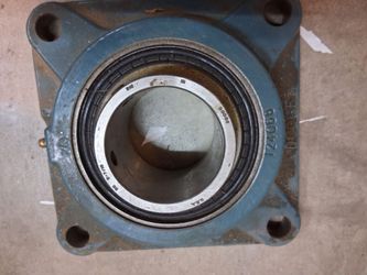 Dodge flange baring 2 7/16 size