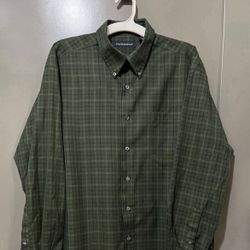 Men’s XL Olive Plaid Casual Shirt By Hathaway (Pick up🛒 In Bellevue)*Check out my Other Posts 🎁