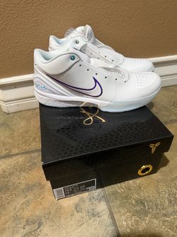 Kobe protro 4  hornets size 10.5 brand new