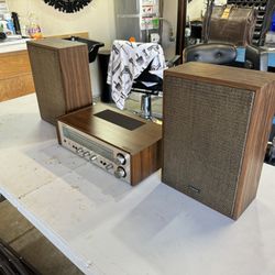 Vintage Stereo With Speakers (all Work Good!)