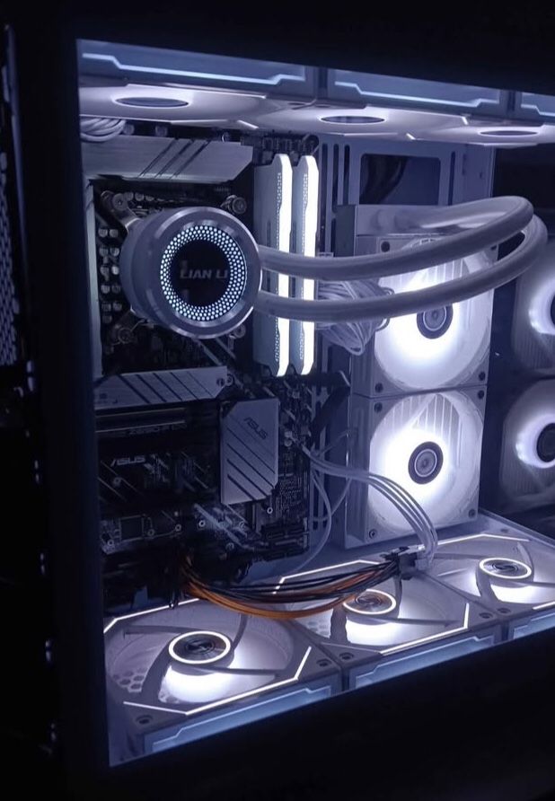 White Gaming PC Build 