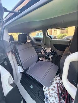 2022 Chrysler Voyager