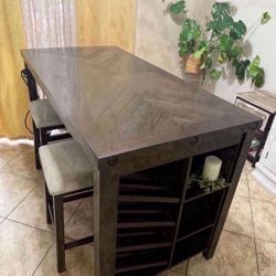 Bar Height Table w/ 4 Stools