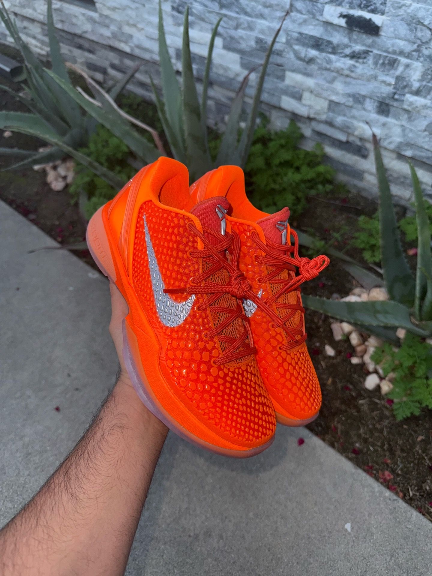 Nike Kobe 6 Total Orange Size 6.5 Youth / 8 Women