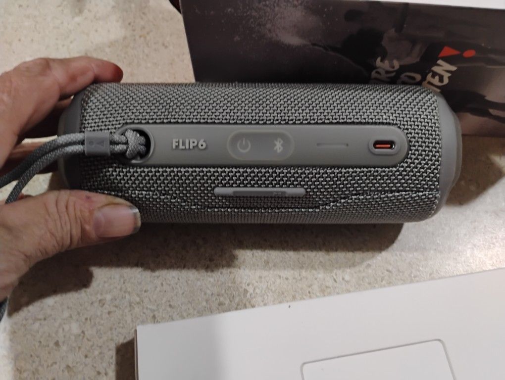 JBL Flip 6 Wireless Bluetooth Speaker (Grey)