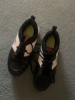 Size 8 Rawlings Cleats 