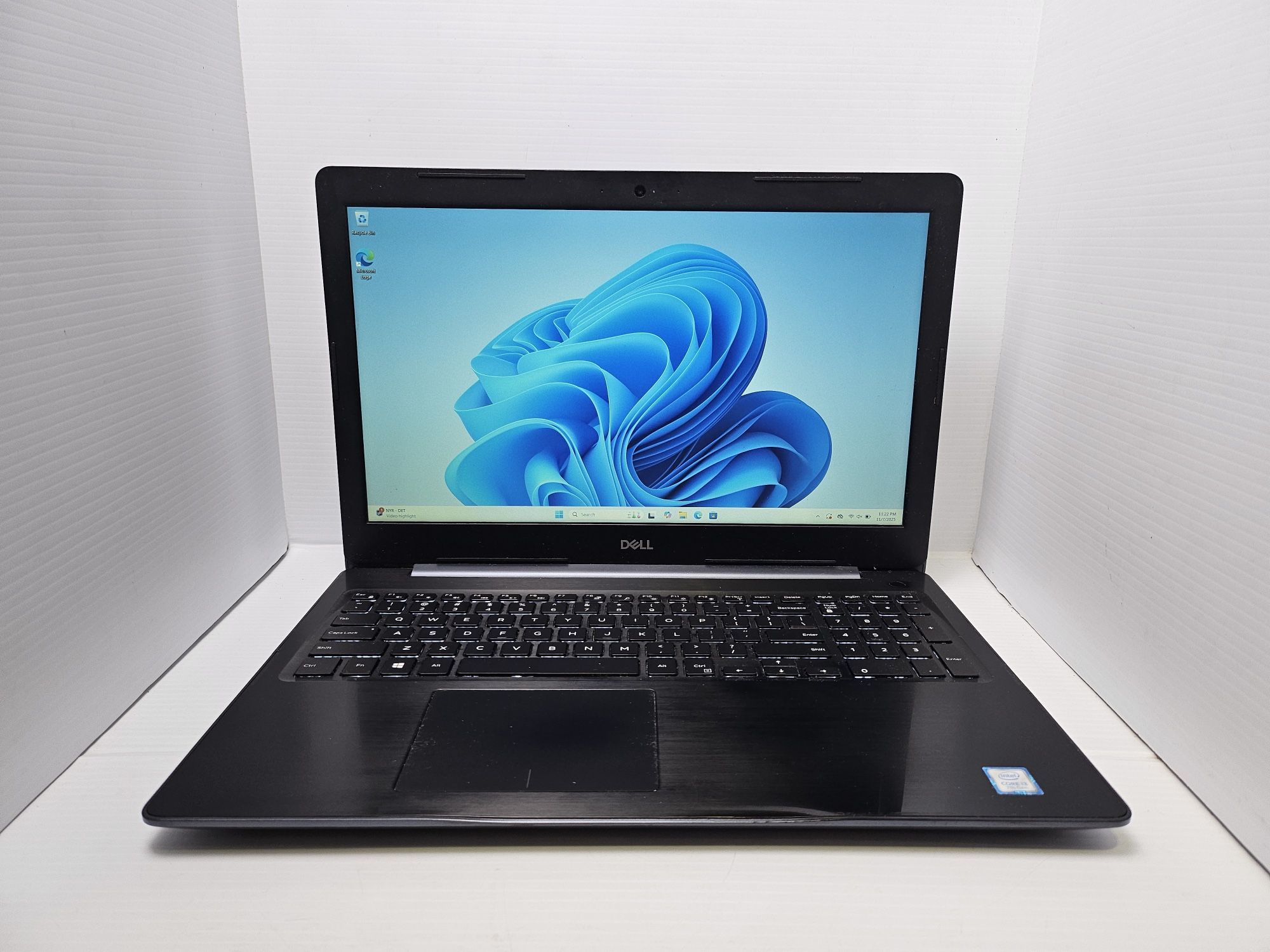 Dell Inspiron 5570 Windows 11 PC Laptop