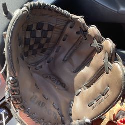 Wilson A200 Baseball Glove (Perfect for Kids)