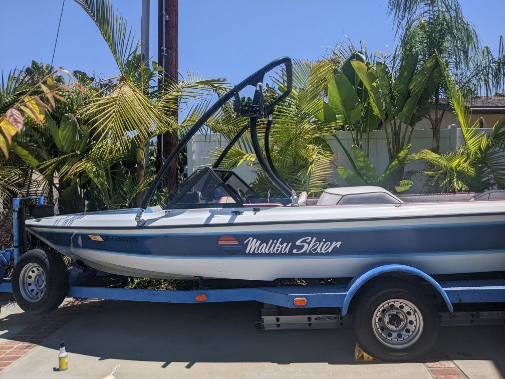1986 Malibu Skier