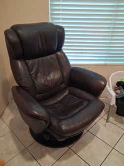 Leather recliner like new