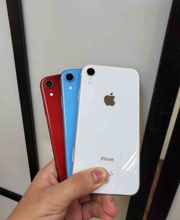 IPHONE XR 64GB AVAILABLE FOR ALL CARRIERS TMOBILE METRO CRICKET AT AND T V98M