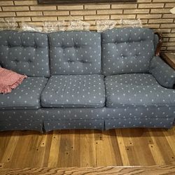 Couches That Turn Into Queen Size Beds