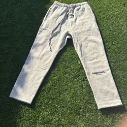 Essential Sweatpants 
