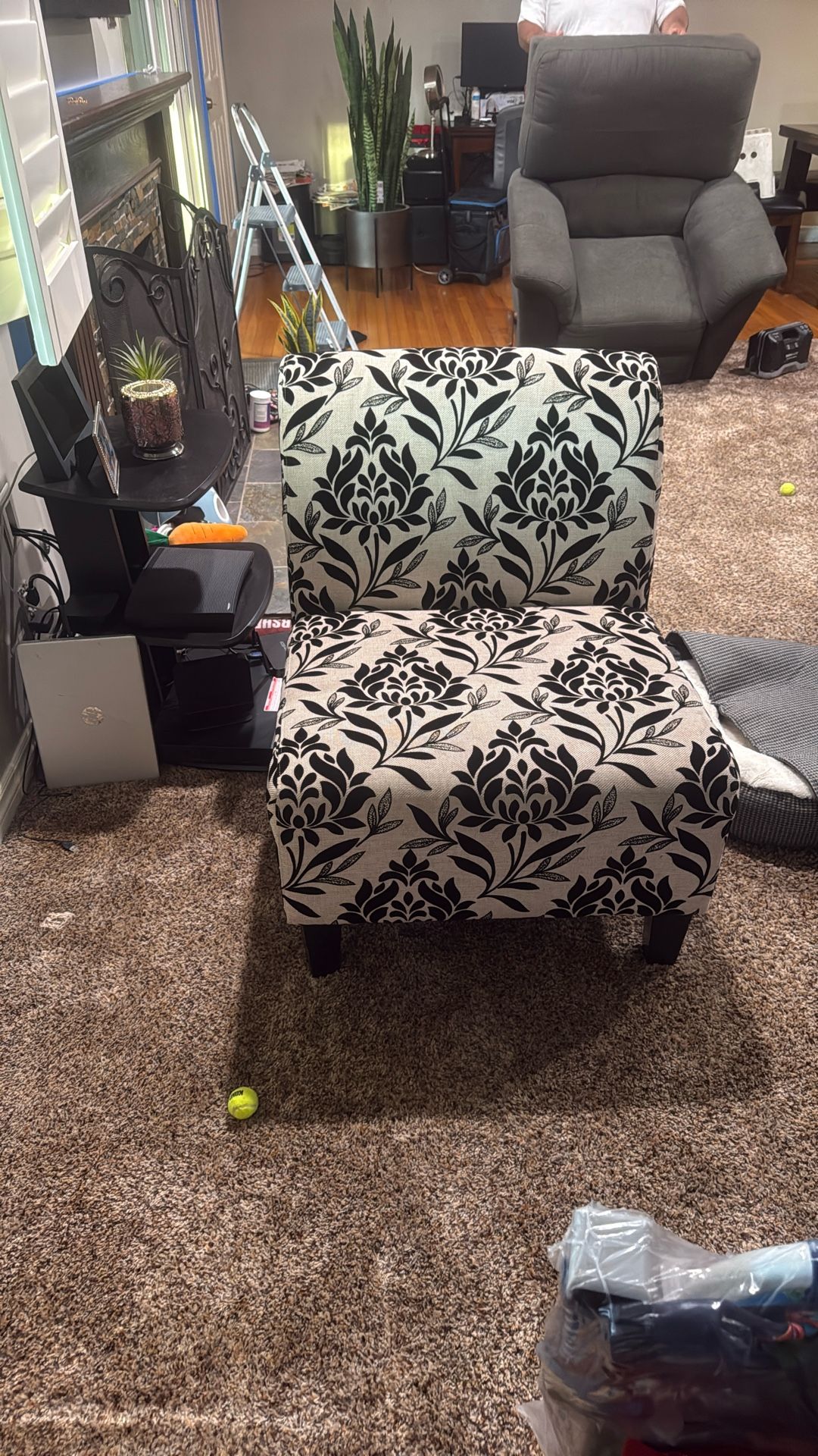 Accent Chairs