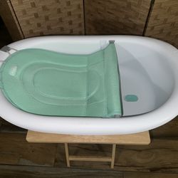 Frida Baby 4-in-1 Grow-with-Me Bath Tub