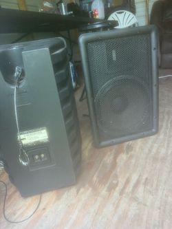 Peavey PR 1003 Speakers The Peavey PR-1003 is a weather-resistant, 2-way passive speaker system. It