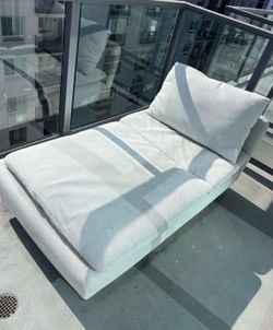 Tanning bed lounge chair