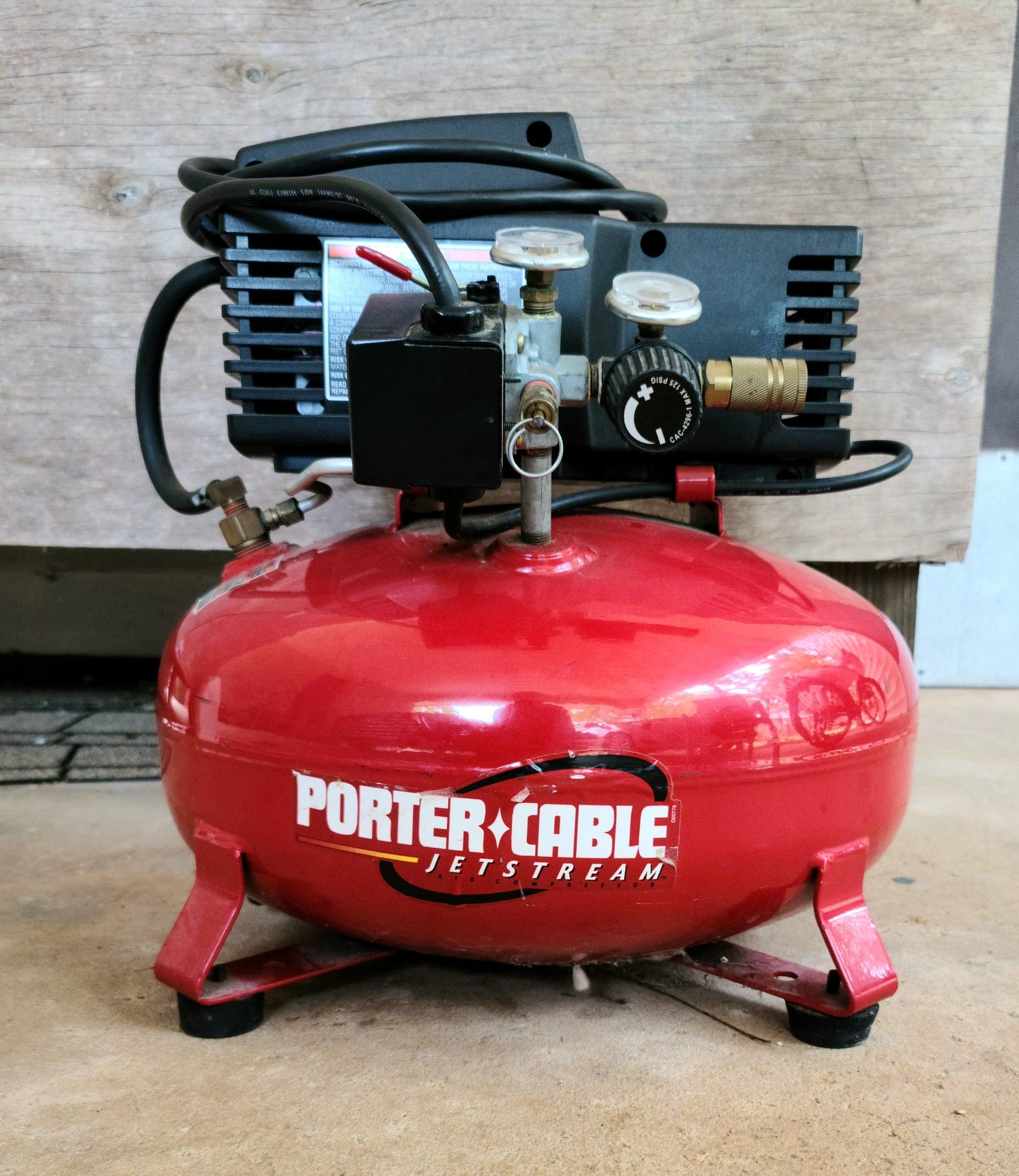 Porter-Cable CF 2600 Portable 6 Gallon Compressor