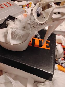Women's heels size 7