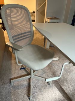 Desk/chair Combo