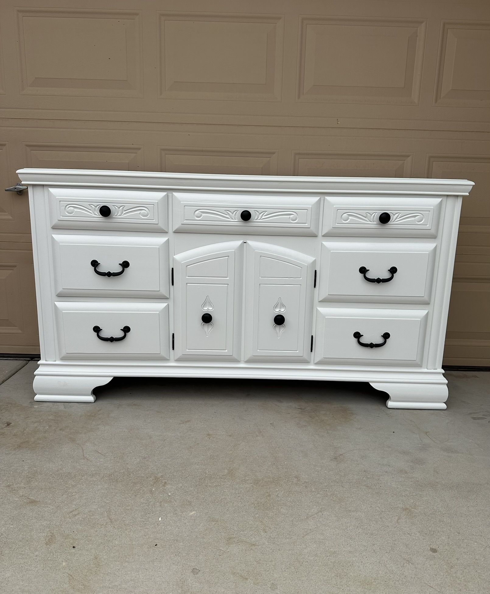 Dresser White 7-Drawers