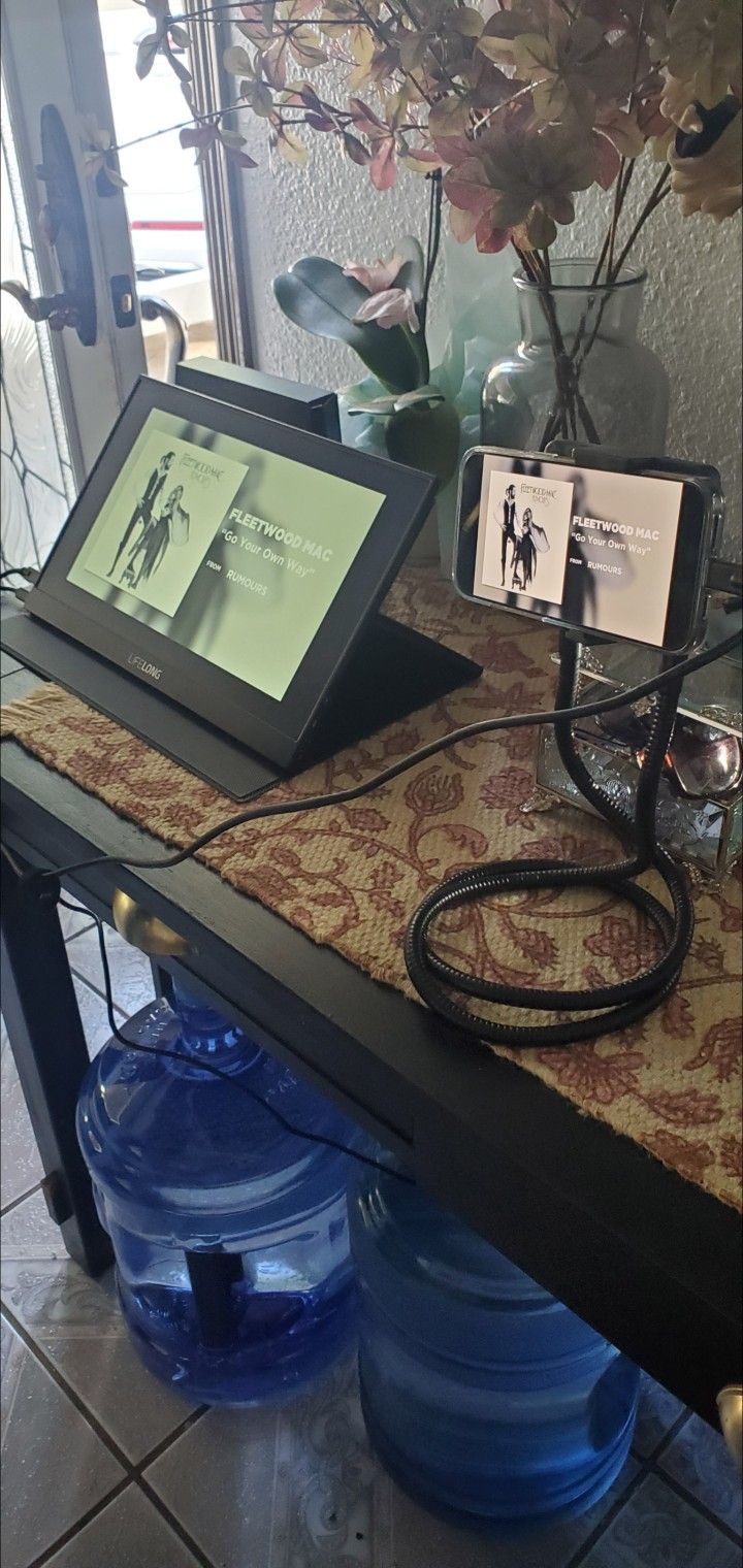 PORTABLE MONITOR 15.7 PULGADAS PARA CELLULAR NUEVO