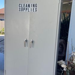 Metal Shelf Two Doors 