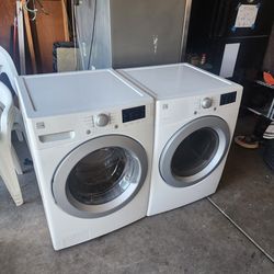 Kenmore Washer And Electric Dryer Large Capacity