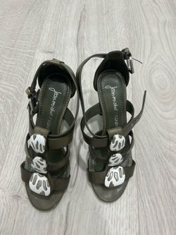 Olive green heels 6.5 barely worn. High heels