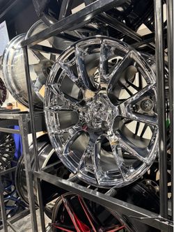 Chrome wheels tires hellcat new 5x115