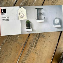 Umbra Showcase Floating Shelves – Set of 3 (New)