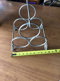 Wine bottle holder