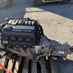 392 Hemi 6.4 engine with automatic transmission