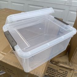 Brand New 4 Packs Citylife 17 QT Plastic Storage Bins with Latching Lids 