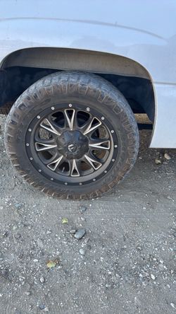 Fuel Off-Road Wheel with Nitto Terra Grappler Tire