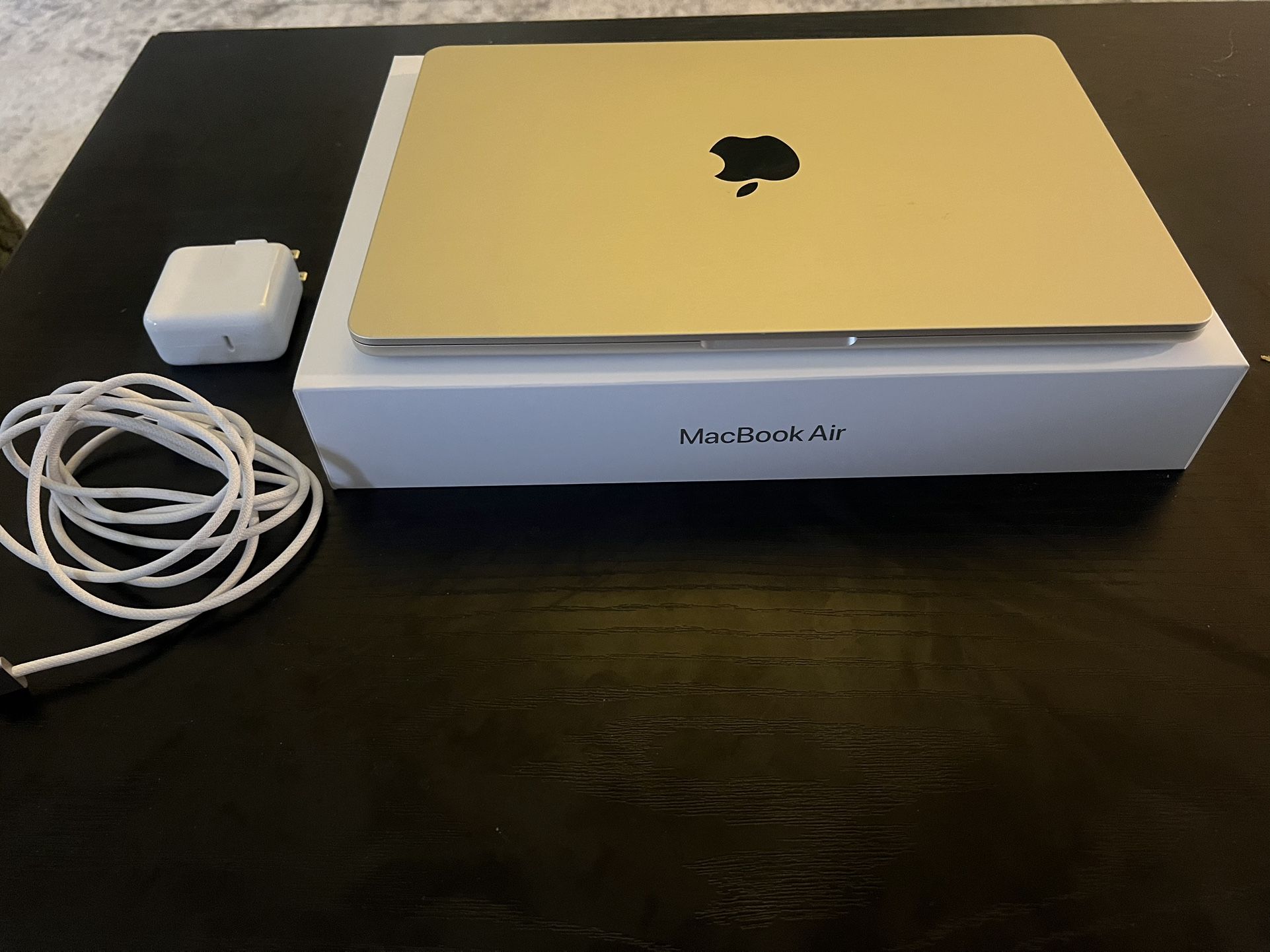 2025 MacBook Air 13in