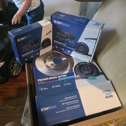 "Brand new Detroit Axle front and rear brake kit — includes rotors and brake pads."