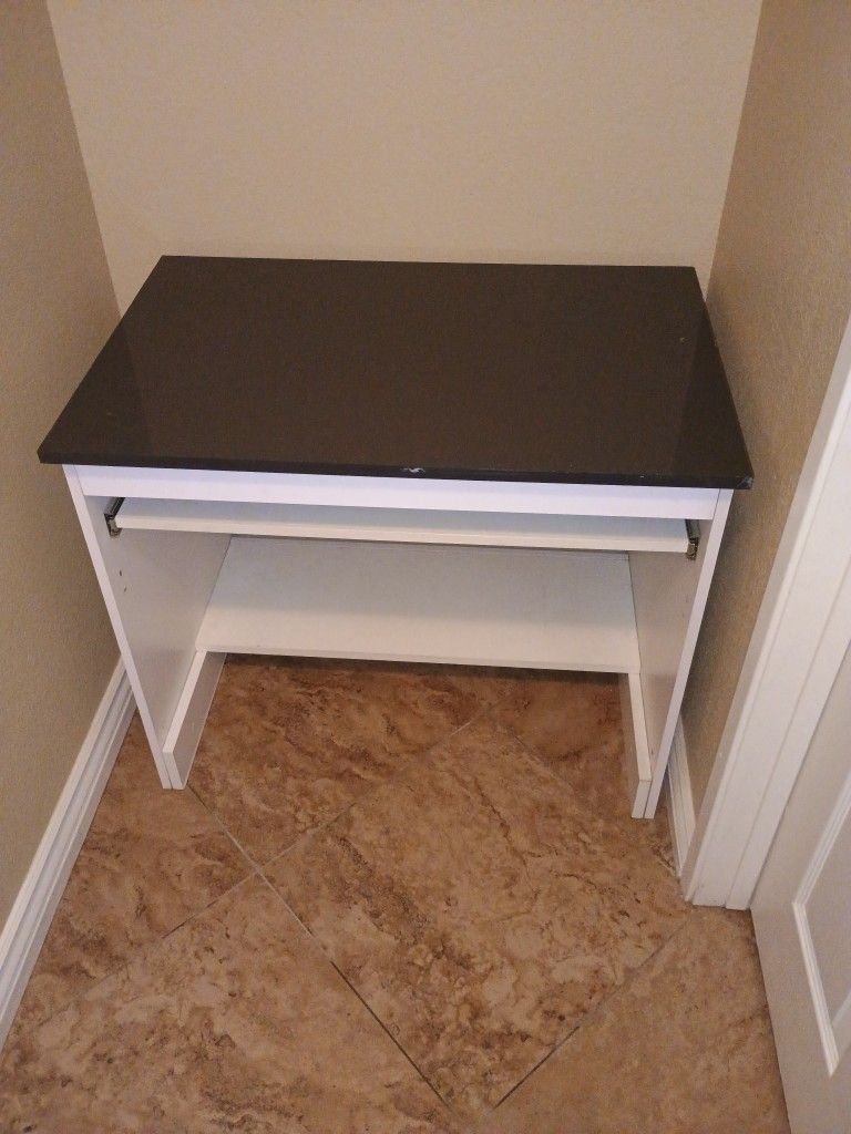 Home Desk for Sale $30, Size 22-33/2