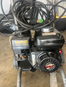 DeWalt, 3000 PSI, 2.5 GPM  Pressure washer