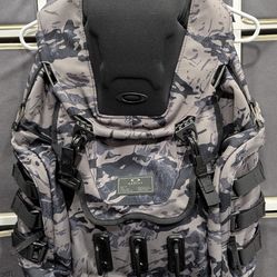 Oakley kitchen sink backpack