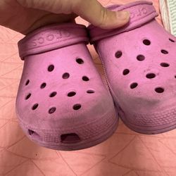 Girl’s Converse Size 2 Youth