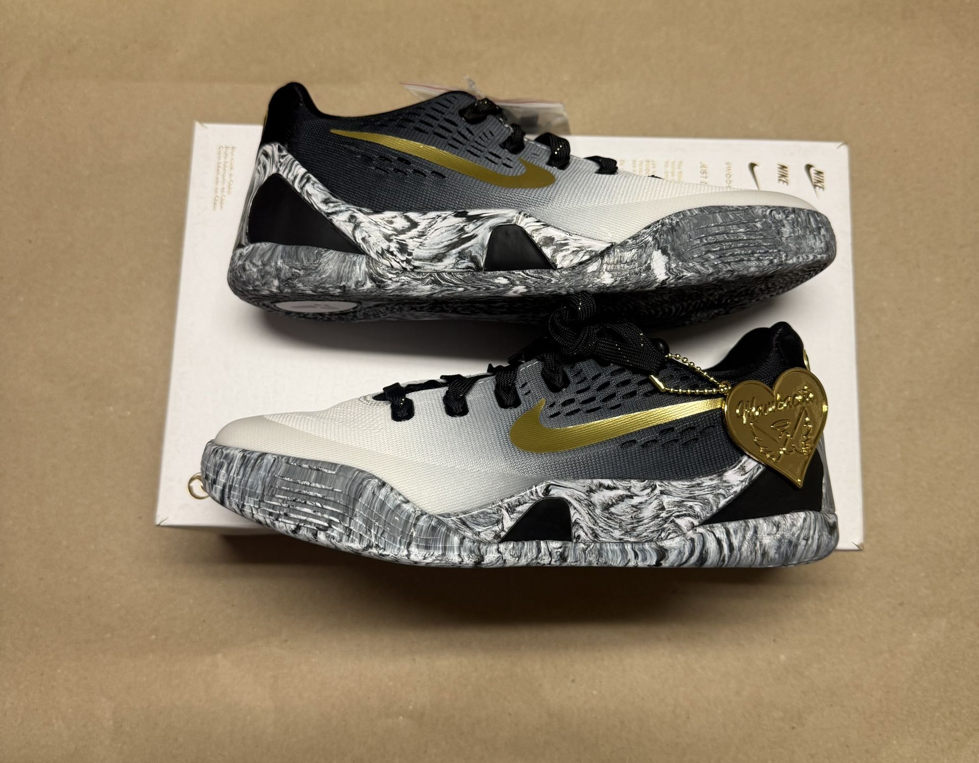 Nike Kobe IV 9 EM GS Mambacita Basketball shoes size 5.5y 6y NEW!