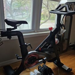 Peloton Bike - Gen 3 Monitor With Swivel Upgrade